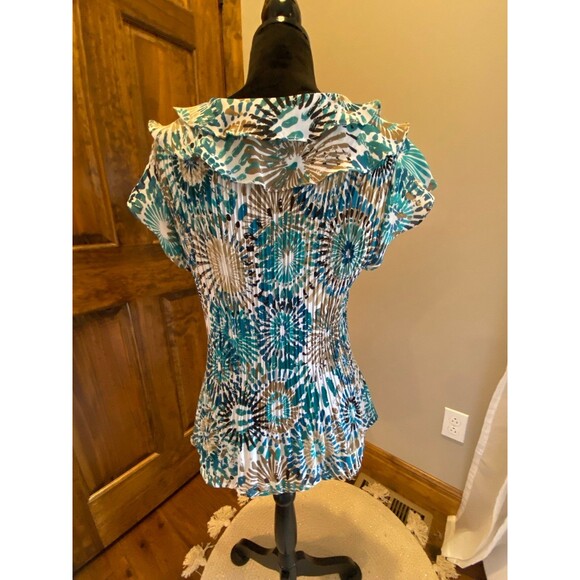 East 5th  Blouse Women’s Size ? Medium or  Large Top Cap Sleeved Collared - Picture 5 of 9